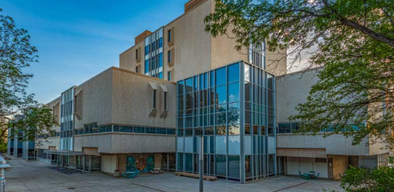 A picture of the CSU-Pueblo Library and Academic Resource Center.