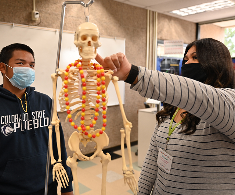 Students Tutoring in the Science Learning Center